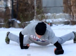 Воронежские «уличные» гимнасты пропагандируют занятия спортом в любое время года