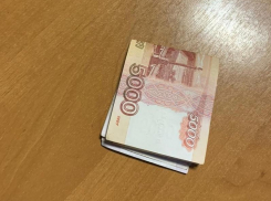 Мигрант-нелегал не захотел выдворяться на родину и попался на даче взятки в Нововоронеже