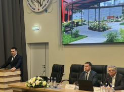 Сын депутата Ивана Мошурова стал новым главврачом онкодиспансера в Воронеже