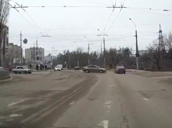 ДТП в Воронеже вызвало жаркие споры в соцсетях