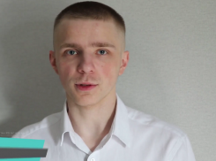 Трактористу из Воронежа вручили ключи от квартиры за работу на комбинат благоустройства 