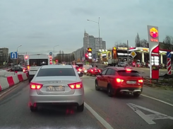 Как объехать перекрытый съезд с Северного моста, показали на видео в Воронеже