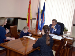 Наша задача – найти эффективное решение проблем жителей, - сенатор Лукин 