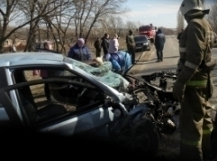 «Хёндай» вылетел в кювет на воронежской трассе: погибла женщина 