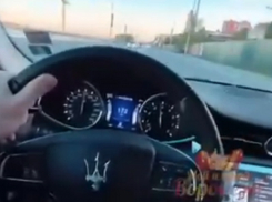 Агрессивная поездка на Maserati с трехкратным превышением скорости попала на видео в Воронеже