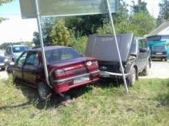 Опубликованы снимки ДТП с пострадавшей двухлетней девочкой в Воронежской области 