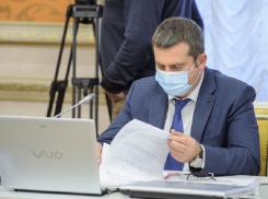 О запасе лекарств для больных ковидом доложил глава облздрава в Воронеже 