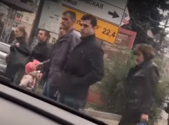 Полицейские ищут мажора, давившего пешеходов в центре Воронежа