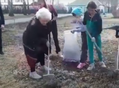 Достойный пример молодым подала 99-летняя защитница Воронежа 