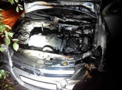 В центре Воронежа сгорела иномарка 