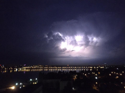 Жуткое явление неземной красоты сфотографировали над Воронежем