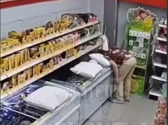 Самый требовательный покупатель попал на видео в Воронеже