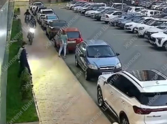 Мопедный «террор» показали на видео в воронежском микрорайоне