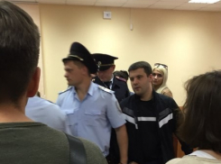 Адвокаты Эдуарда Ельшина, которого признали виновным в убийстве у воронежского кафе, обжаловали приговор