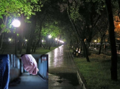 В Воронеже мужчина под угрозой ножа забрал золото у женщины