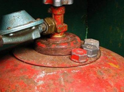 Под Воронежем на пожаре едва не взорвался газовый баллон