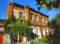 Воронежцы из старинного здания колбасни возмутились резонансом вокруг ее сноса 