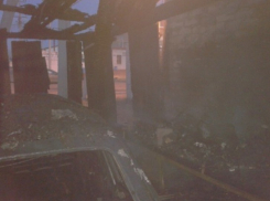 В Воронежской области сгорел гараж вместе с легковушкой