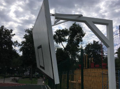 Вандалы сыграли в убийственный баскетбол на новой спортплощадке в Воронеже