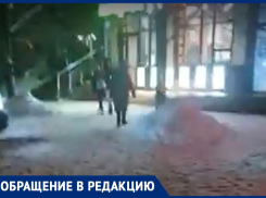 «Там жуть»: воронежцы предложили губернатору Гусеву пройтись до МФЦ по дороге-костолому 