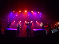 Еврейская песня раскачала зал на выступлении Soprano Турецкого в Воронеже