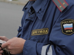 Воронежские сотрудники ГИБДД задержали двух узбеков без регистрации