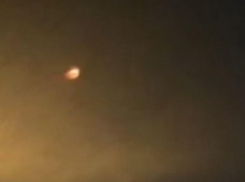 Светящееся огненное нечто пронеслось над водохранилищем и встревожило воронежцев ночью 