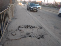 В Воронеже ограничат движение пешеходов по опасному виадуку на 9 Января 