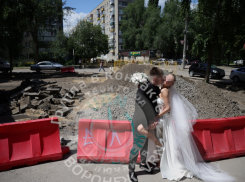 Свадебный снимок сделал молодоженов звездами соцсети в Воронеже 