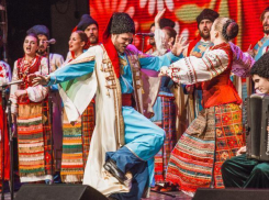 Кубанский казачий хор покорил воронежцев новой грандиозной программой