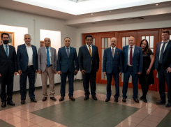 «От Багдада до Москвы»: студенты ВГУ встретились с послами Республики Ирак в Культурном центре 