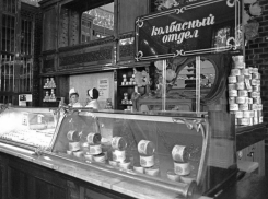 Публичной «порке» подвергались вороватые продавцы после крушения СССР в Воронеже