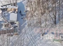 «Трупы сбрасывают в воду»: воронежцы бьют тревогу из-за приюта у водохранилища