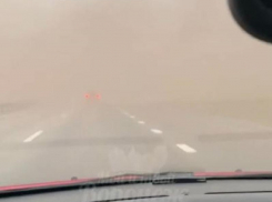 Воронежские автолюбители попали в песчаную бурю под Воронежем