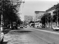  В воронежском магазине начала 90-х годов брали деньги даже за просмотр прилавков