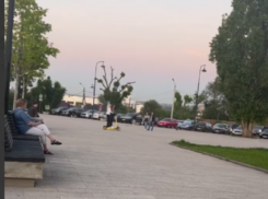 Самокатный произвол сняли на видео в центре Воронежа