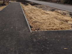 Прыгать через ухабы приходится в новом ЖК в Воронеже