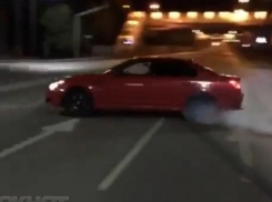 Беспредельщика, устроившего сумасшедший дрифт на BMW М5, разыскивает воронежская полиция