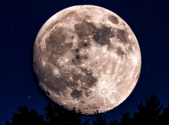 Последнее суперлуние года взойдет в небе над Воронежской областью