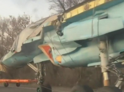 Поразивший американцев СУ-34 вновь прокатили по воронежской трассе