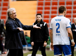 «Смотрим на счет 1:4 с позитивом»: тренер воронежского «Факела» Ташуев после поражения от ЦСКА