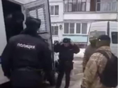 Видео с задержанным воронежским депутатом опубликовали силовики