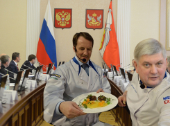 Губернатор Гусев скормил ТАСС объедки со стола Алексея Гордеева