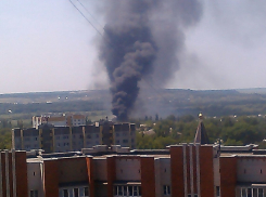 В Воронеже в Советском районе горел завод на площади 750 кв. метров