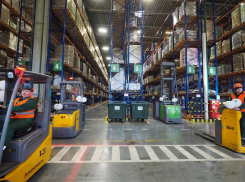 Распределительный центр «Перекрёстка» с голосовым управлением открылся под Воронежем