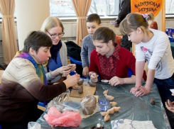 Воронежцы научились делать пасхальные сувениры на мастер-классе