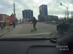 Загадочные приключения самоката: разбил лобовуху и утонул в Воронежском водохранилище