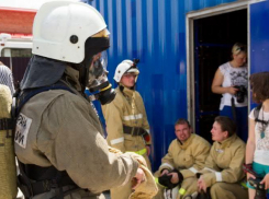 Как воронежские спасатели заставили журналистов попотеть в 35-градусную жару