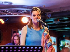 Поэт Вера Полозкова приедет в Воронеж