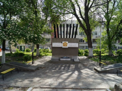 Чиновники забросили памятник погибшим в Великой Отечественной войне в центре Воронежа